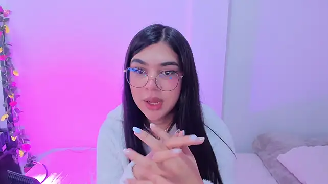 RoseCassie stripchat live cam model
