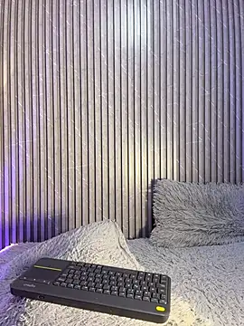 SOPHICOLLINS stripchat live cam model