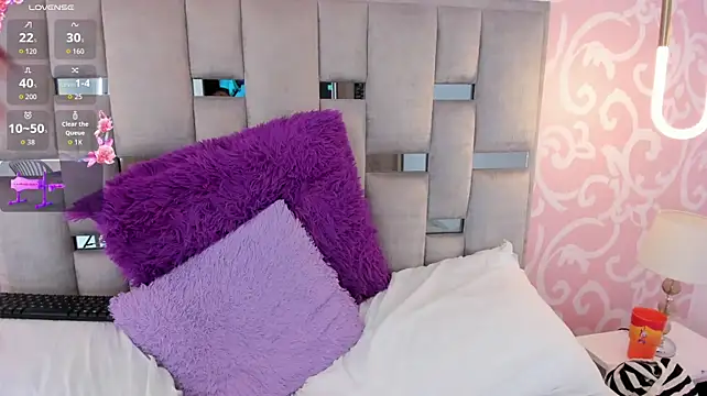 Annie-Vanegas stripchat live cam model