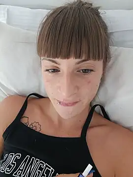 Cristina02 stripchat live cam model