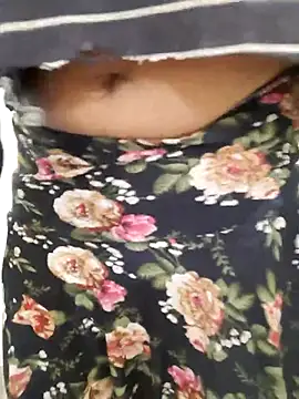 Navya6879 stripchat live cam model