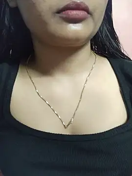 Wild-janvi stripchat live cam model