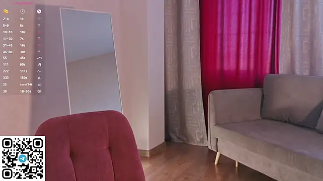 Quinavelle stripchat live cam model