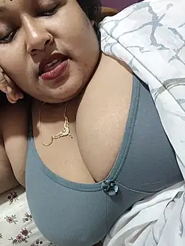 hotbhabhi011 stripchat live cam model