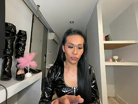 MistressViper28 stripchat live cam model