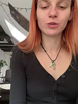 LeylaSquirtyBirty stripchat live cam model