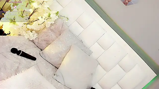 Daphne_dolls stripchat live cam model