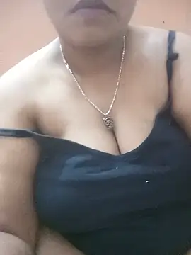 Madhumitha99 stripchat live cam model