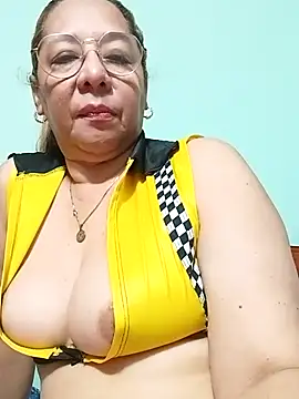 EliteCoupleMM stripchat live cam model