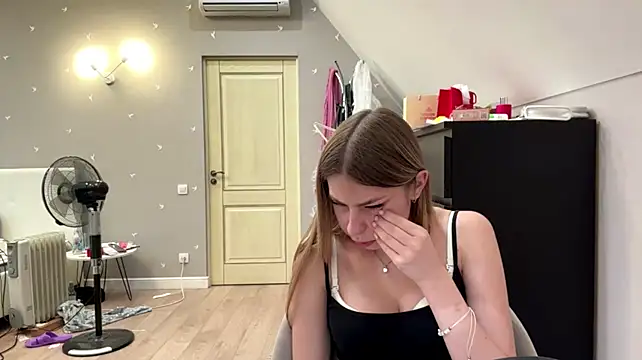 Elira_Breeze stripchat live cam model