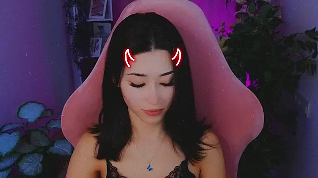 RedMidnight stripchat live cam model