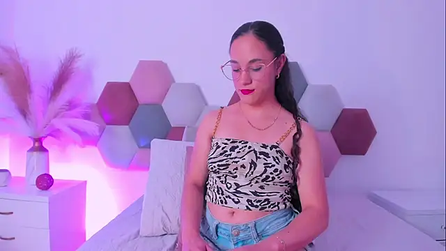 CelesteQueeen stripchat live cam model