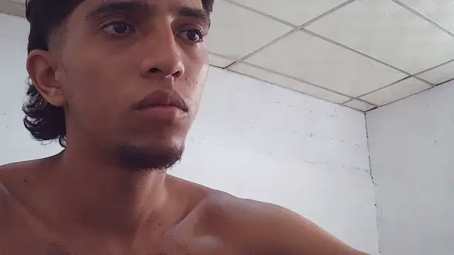 Noscay stripchat live cam model