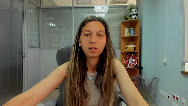 Ellina_Star stripchat live cam model