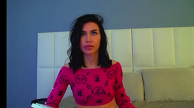 KaylaMous stripchat live cam model