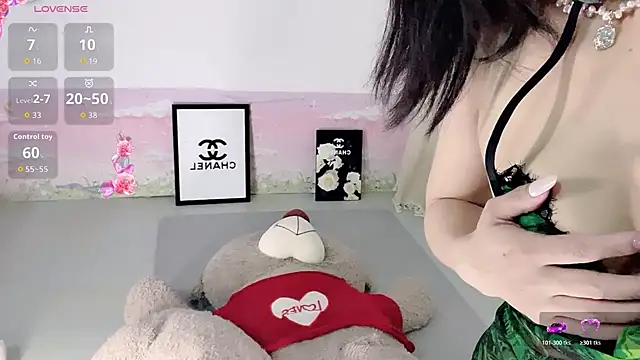 Happy365_ stripchat live cam model