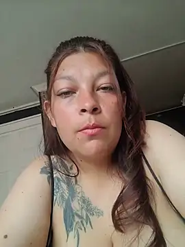 CurvyMilen stripchat live cam model