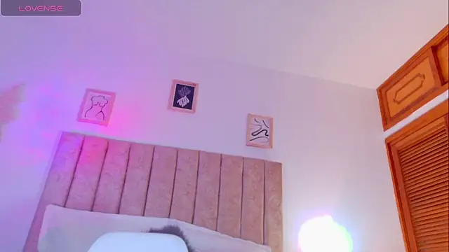 Sof_Glow stripchat live cam model