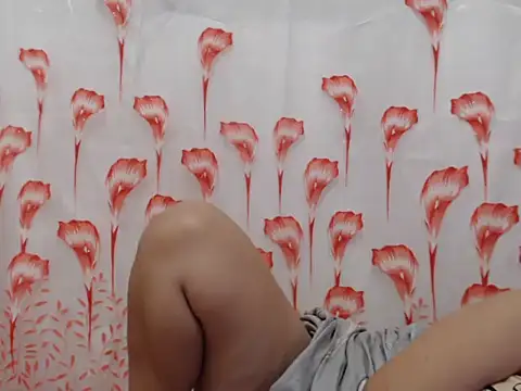 sassygirl20 stripchat live cam model