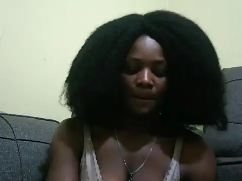 naughty_renny stripchat live cam model