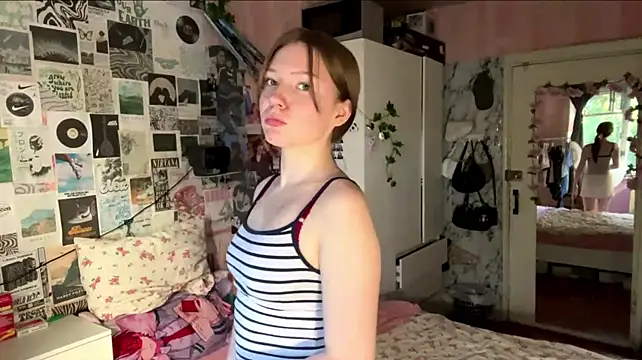 mossdusk stripchat live cam model