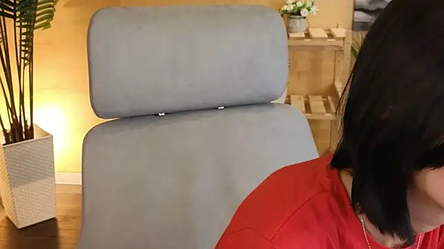 JunkoSahli stripchat live cam model