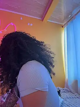 Morenayaa stripchat live cam model
