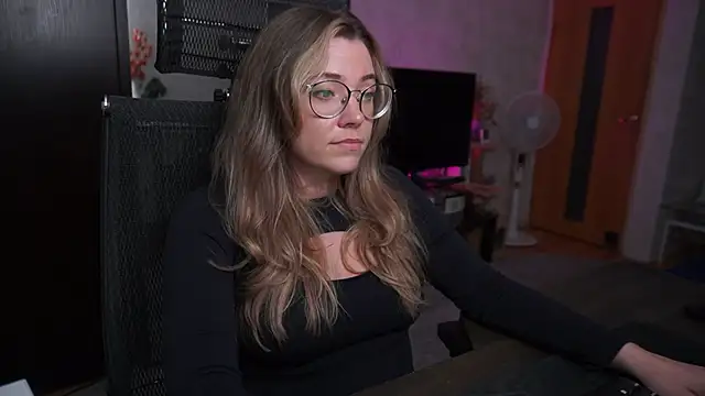 RemyCute stripchat live cam model