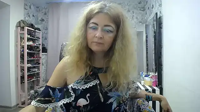 Helen1974 stripchat live cam model