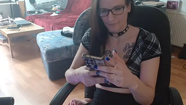 Nuyara stripchat live cam model