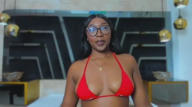 YallianaBrooks stripchat live cam model