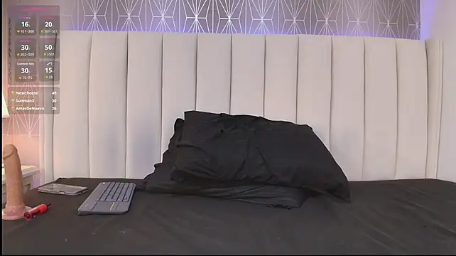 Tori_Gaviria stripchat live cam model