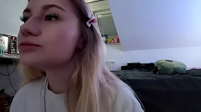 tutsiecutie stripchat live cam model