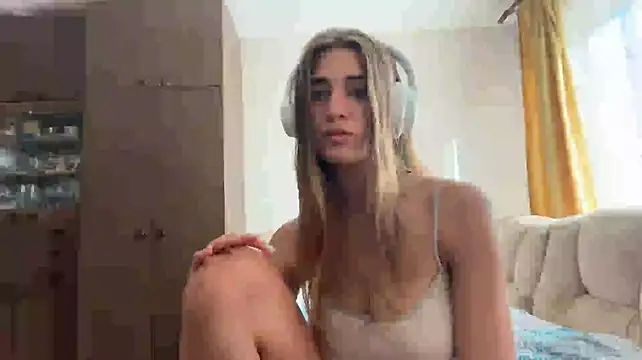 MarleenHaynie stripchat live cam model