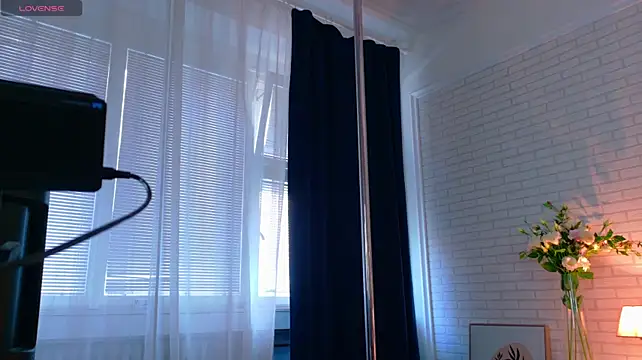 KateBlisss stripchat live cam model