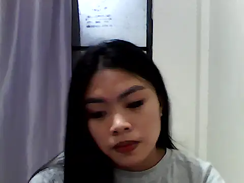 Yunnie_Chu stripchat live cam model