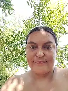 Horny-Mommy-Dirty stripchat live cam model