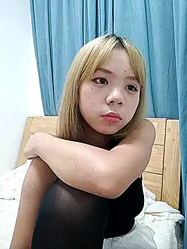HSU8HSU stripchat live cam model