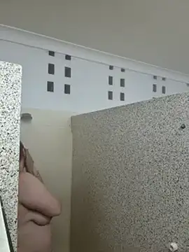 Off_the_Lesh stripchat live cam model