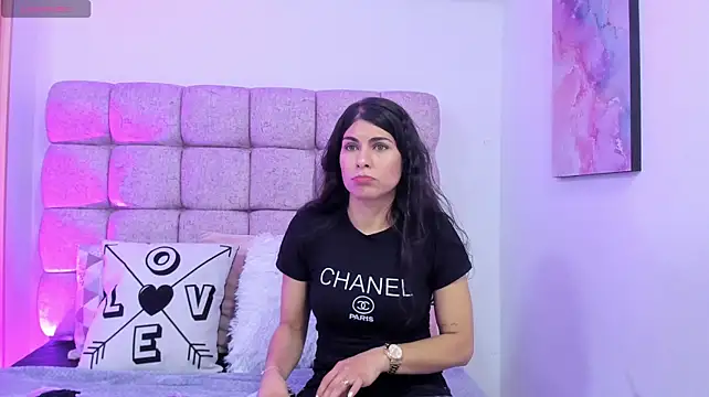 Harmony_Hills stripchat live cam model