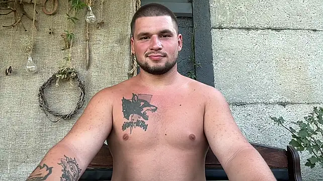 chiraq1945 stripchat live cam model