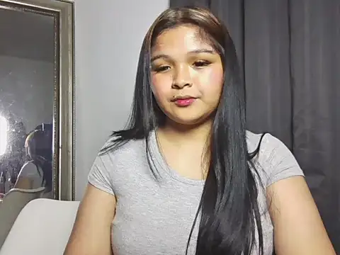 AsianPinayBigBusty stripchat live cam model