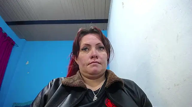 carolinhe26 stripchat live cam model