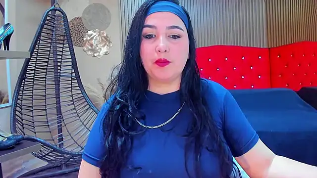 BBWLuxuryMuse stripchat live cam model