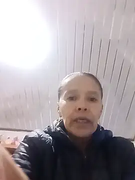 kathaardiente stripchat live cam model