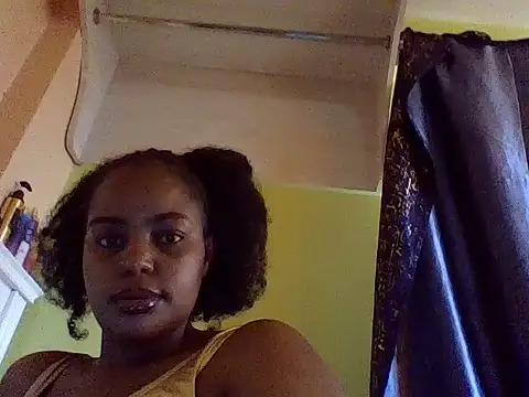 sexychubby22 stripchat live cam model