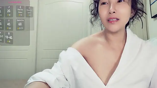 Decler-1 stripchat live cam model