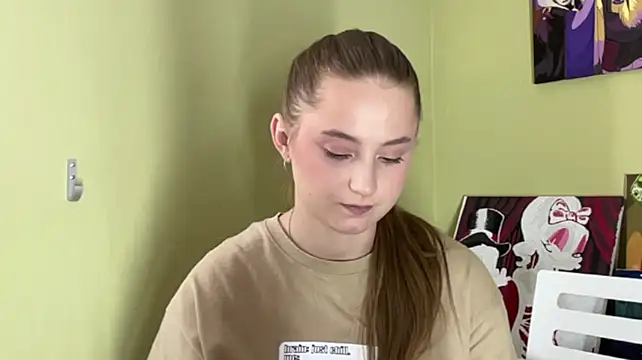 NovellaLabrode stripchat live cam model