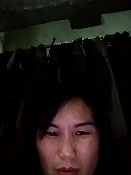 Qing-201 stripchat live cam model