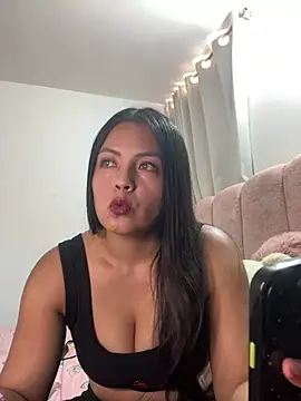 _Sweeteyes stripchat live cam model